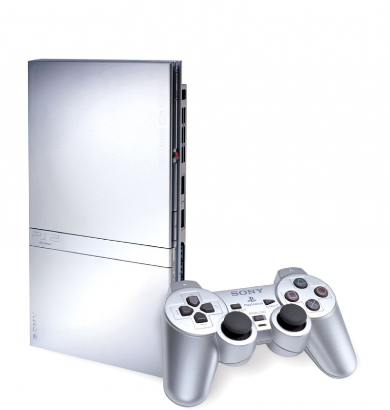 Sony annonce la PlayStation 2 Silver