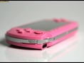 La PSP Pink prend la pose