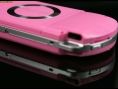 La PSP Pink prend la pose