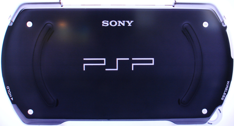 La PSP Go révélée !