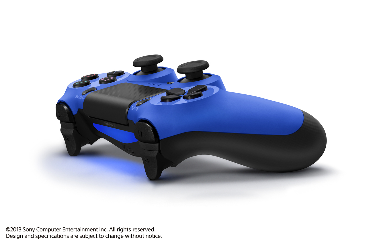 PlayStation 4 : les pads rouge et bleu
