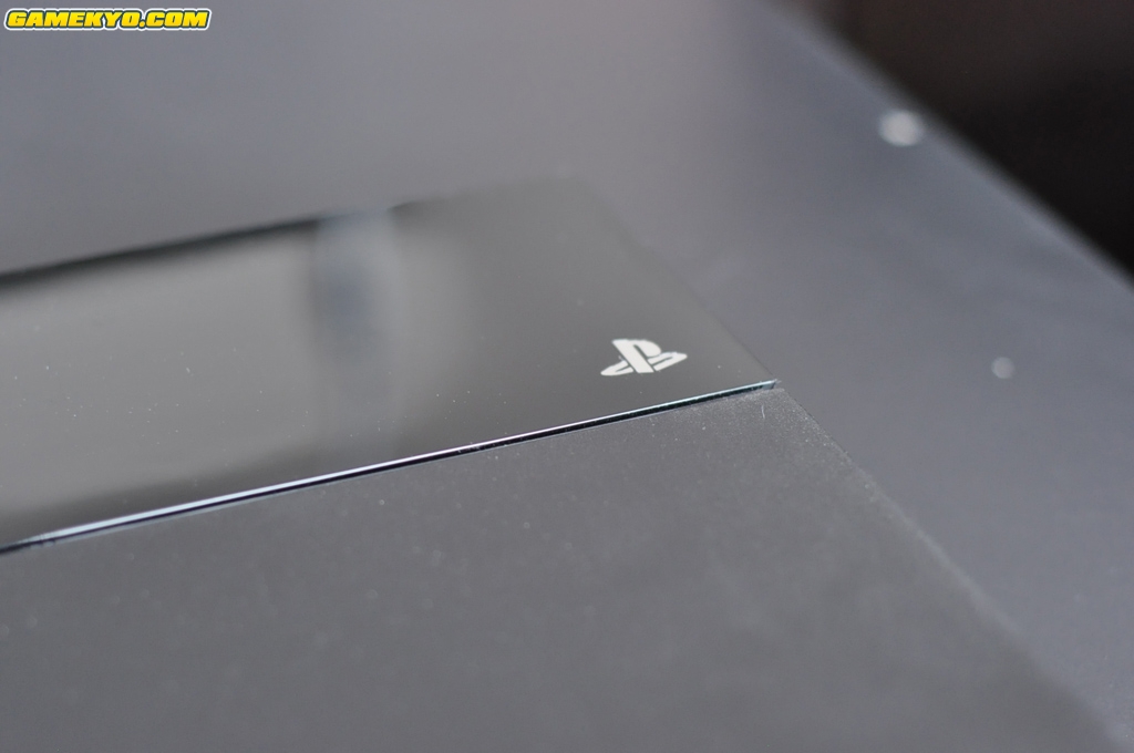 PlayStation 4 in the Light : photos de la console