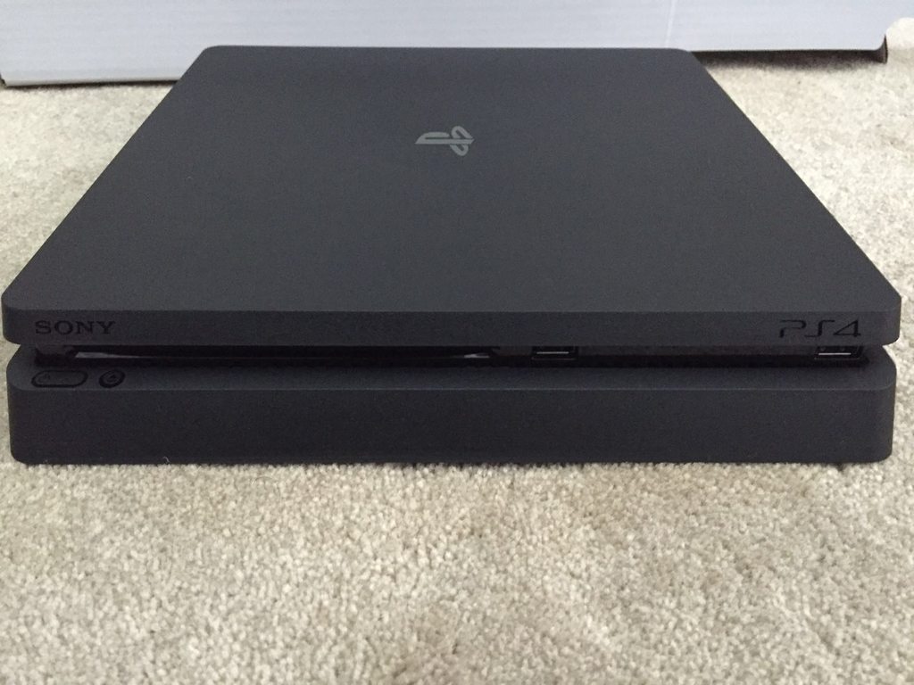 [LEAK] Une PlayStation 4 Slim en approche en plus du modèle Neo