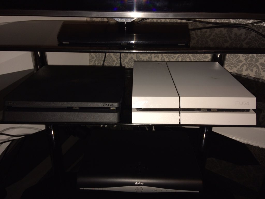 [LEAK] Une PlayStation 4 Slim en approche en plus du modèle Neo
