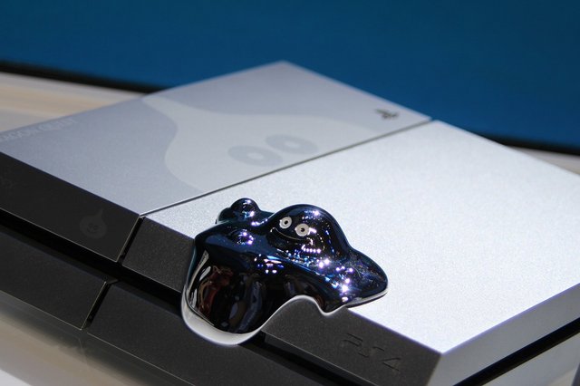 Photos de la PS4 Collector Metal Slime