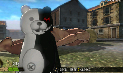 Monokuma s'illustre dans Attack on Titan 2