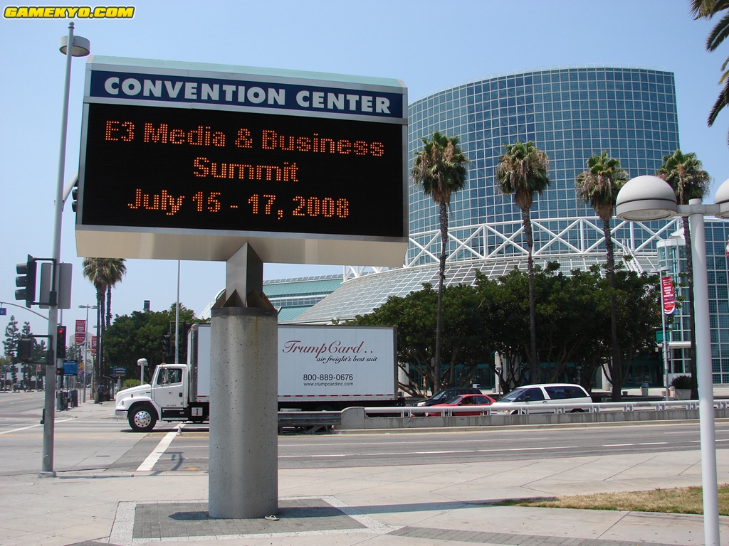 E3 2008 : first photos from the Convention Center