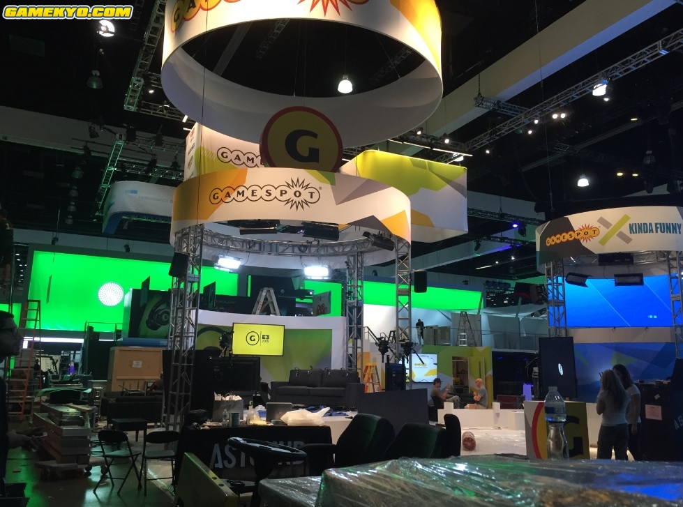 E3 2015 : préparation des stands (photos)