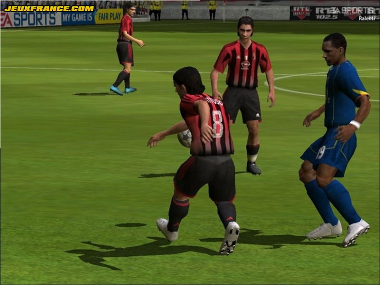 FIFA 2005 s'illustre sur PC