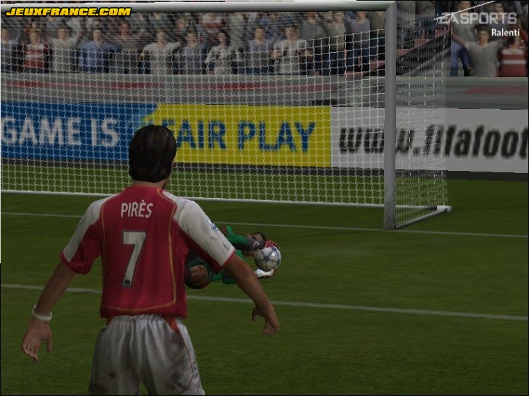 FIFA 2005 s'illustre sur PC