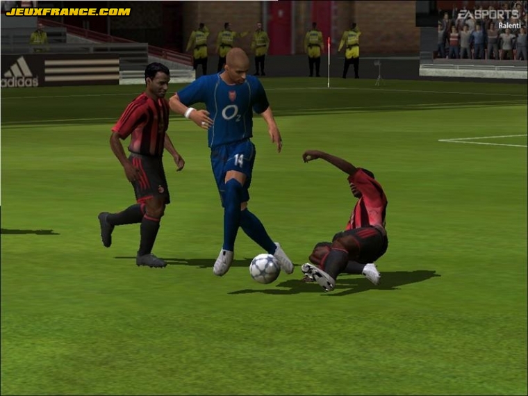 FIFA 2005 s'illustre sur PC