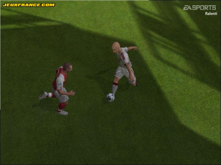 FIFA 2005 s'illustre sur PC
