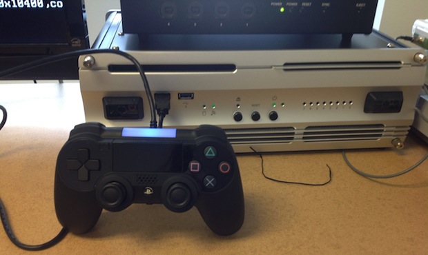 Sony : première photo du pad PS4 ?