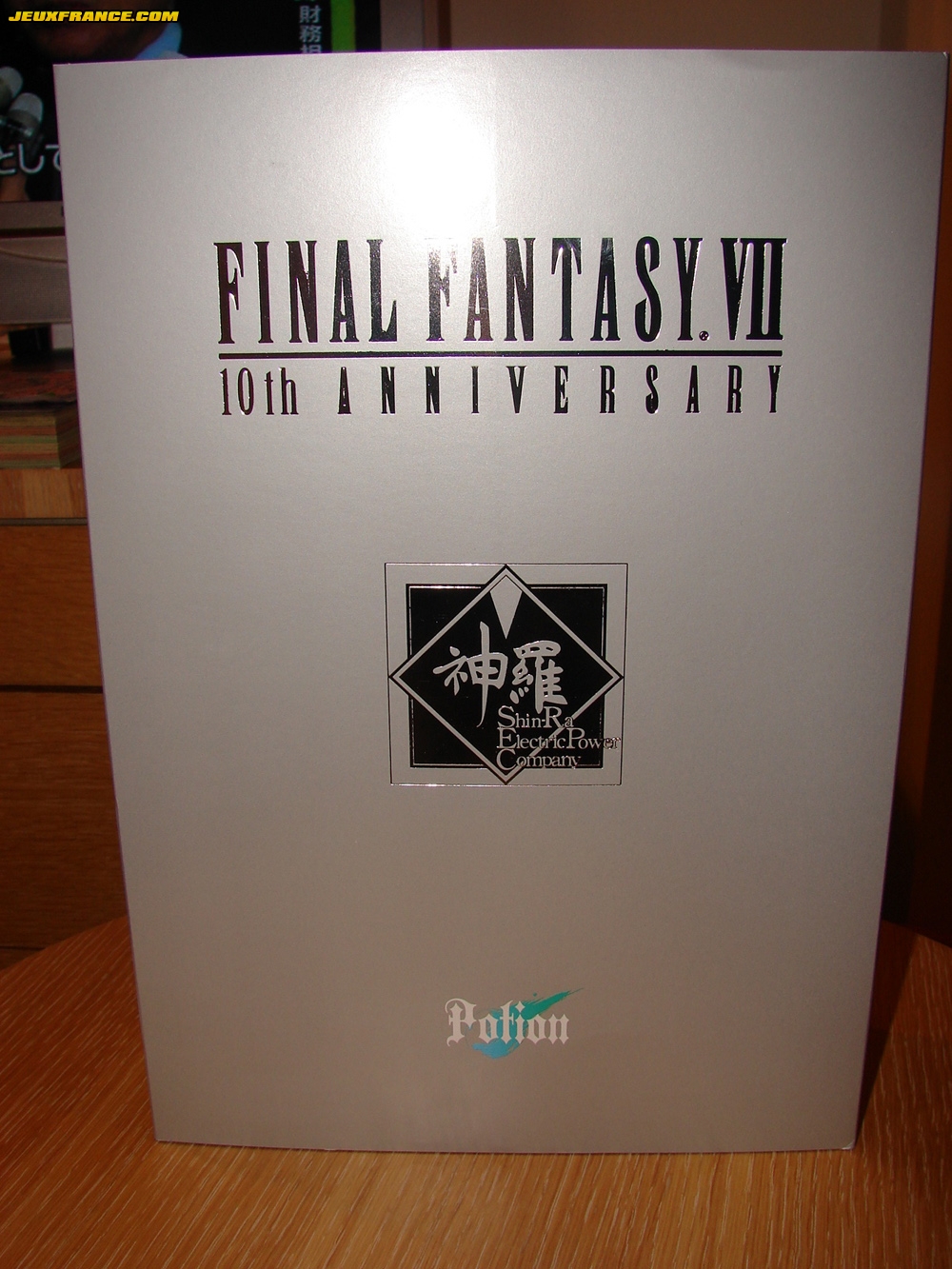 Crisis Core : FFVII dispo au Japon