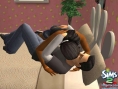 Les Sims 2 Académie s'enlacent