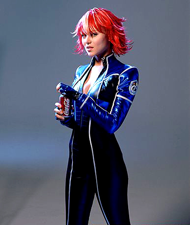 Joanna Dark adore le Coca Cola