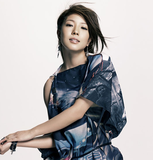 BoA chante pour Ninety-Nine Nights