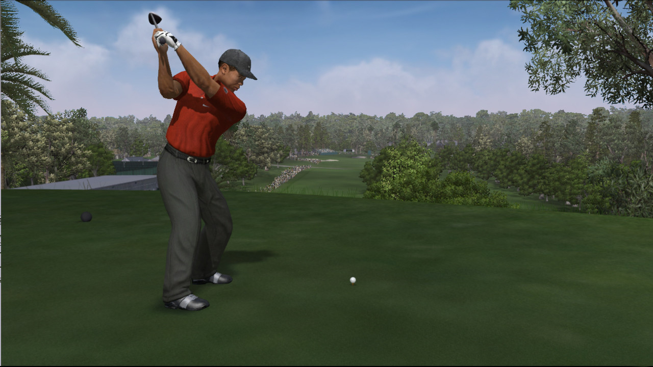 Tiger Woods swingue sur le green