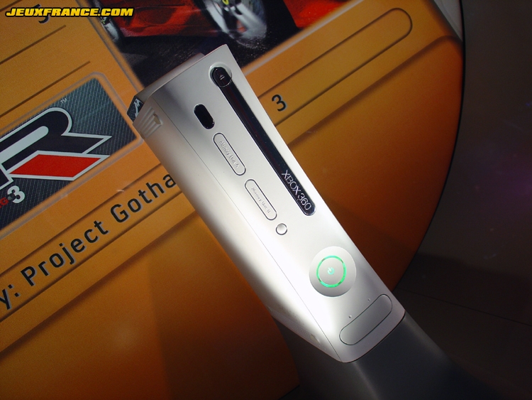 La Xbox 360 défie déjà les hackers
