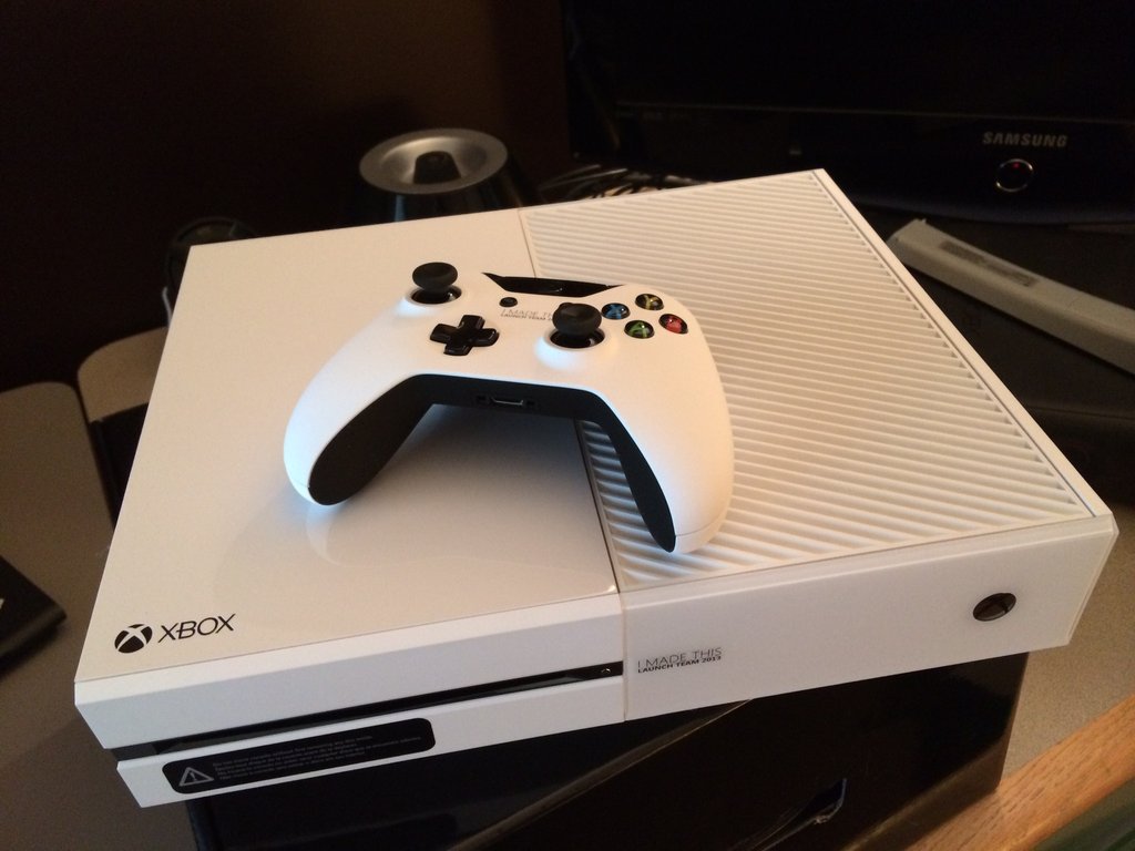 Quelques photos de la Xbox One blanche