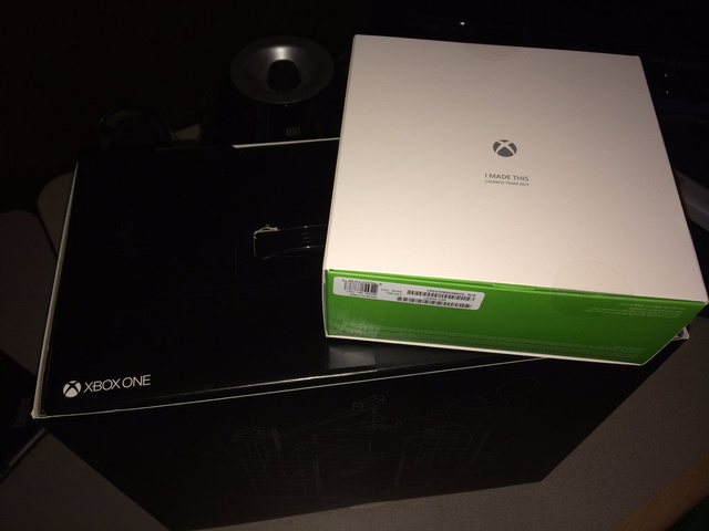 Quelques photos de la Xbox One blanche
