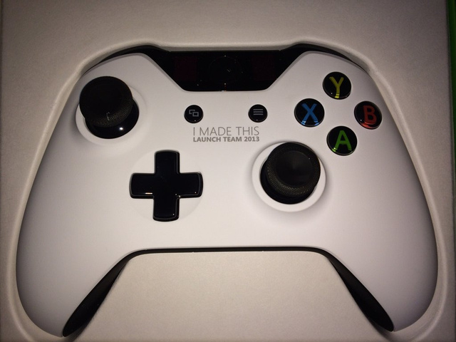 Quelques photos de la Xbox One blanche