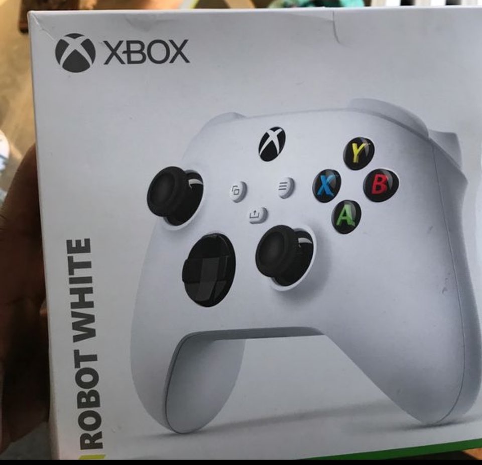 [LEAK] Une fuite du prochain pad Xbox confirme (encore) la future Xbox Series S