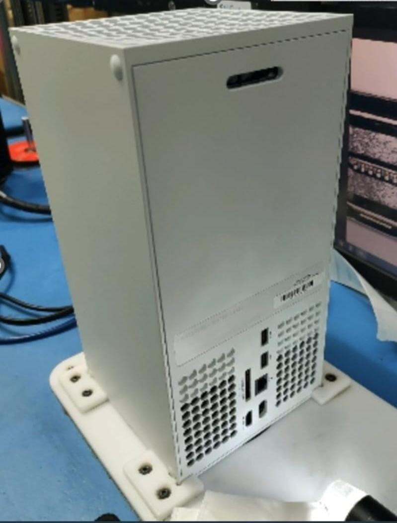 [LEAK] Les contours de la Xbox Series X modèle Digital, qui arriverait plus vite que prévu
