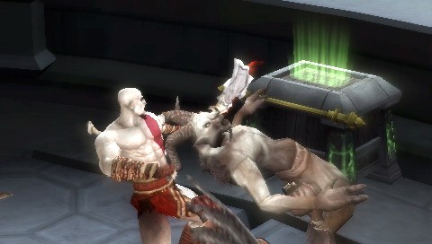 GoW frappe en images