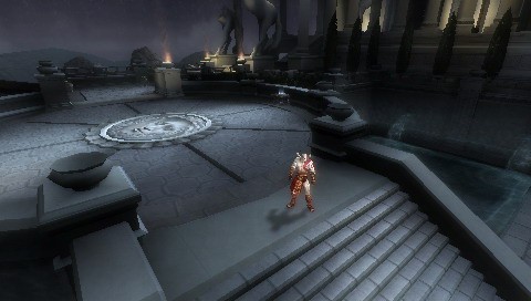 GoW frappe en images