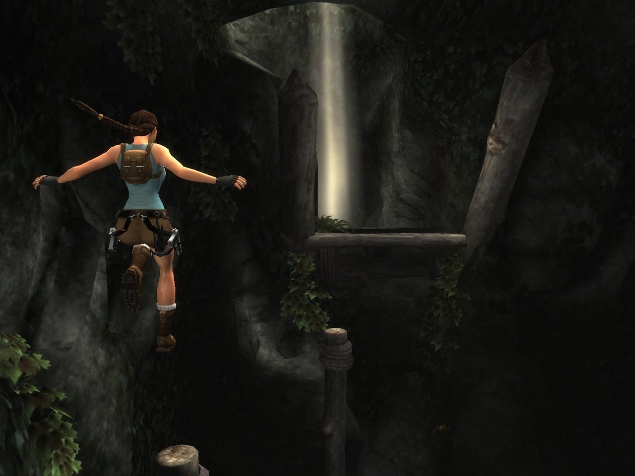 Lara Croft s'exécute en images