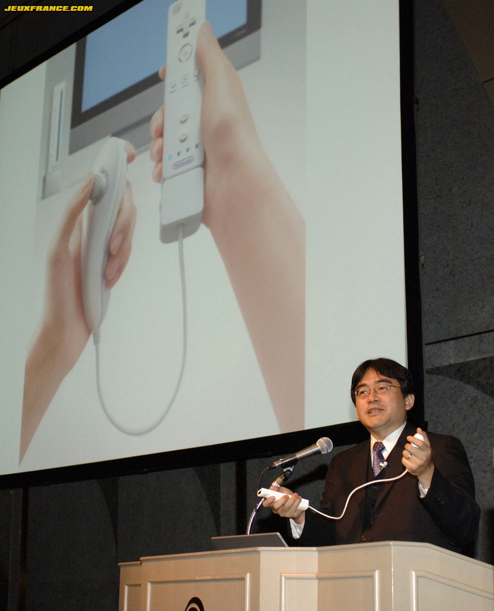 Nintendo Revolution : le pad dévoilé