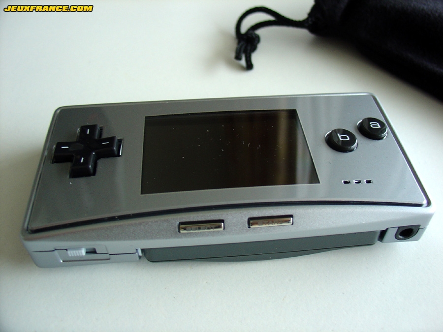 La Game Boy Micro arrive en Europe