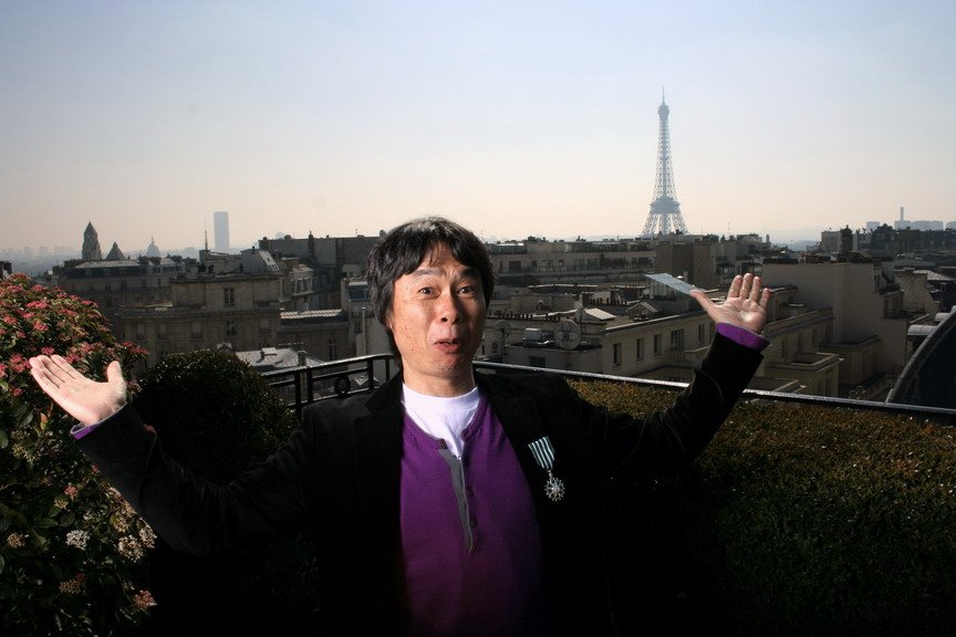 Shigeru Miyamoto prend la pose