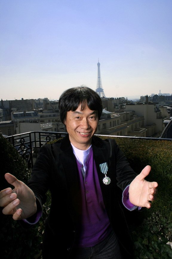 Shigeru Miyamoto prend la pose
