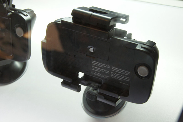 3DS : quelques photos du Slide Pack