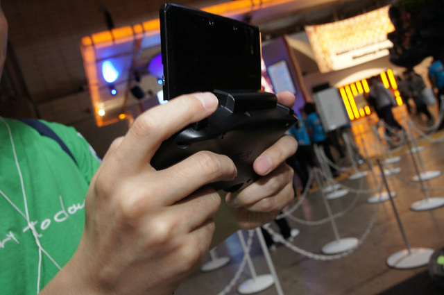 3DS : quelques photos du Slide Pack