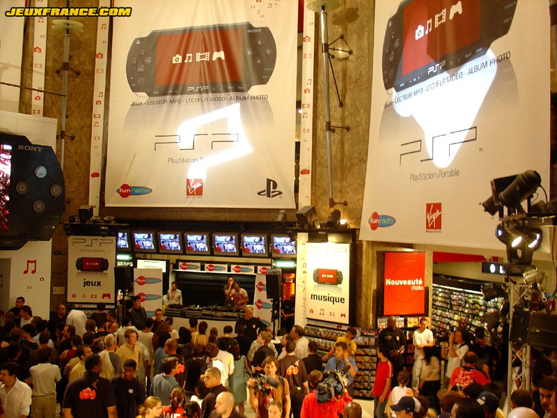 Lancement de la PSP au Virgin